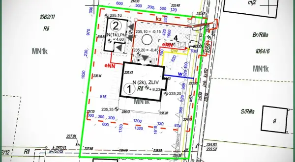 Mapa do celów projektowych z zaznaczonymi budynkami (1, 2, g), sieciami (eNN) i granicami działek.